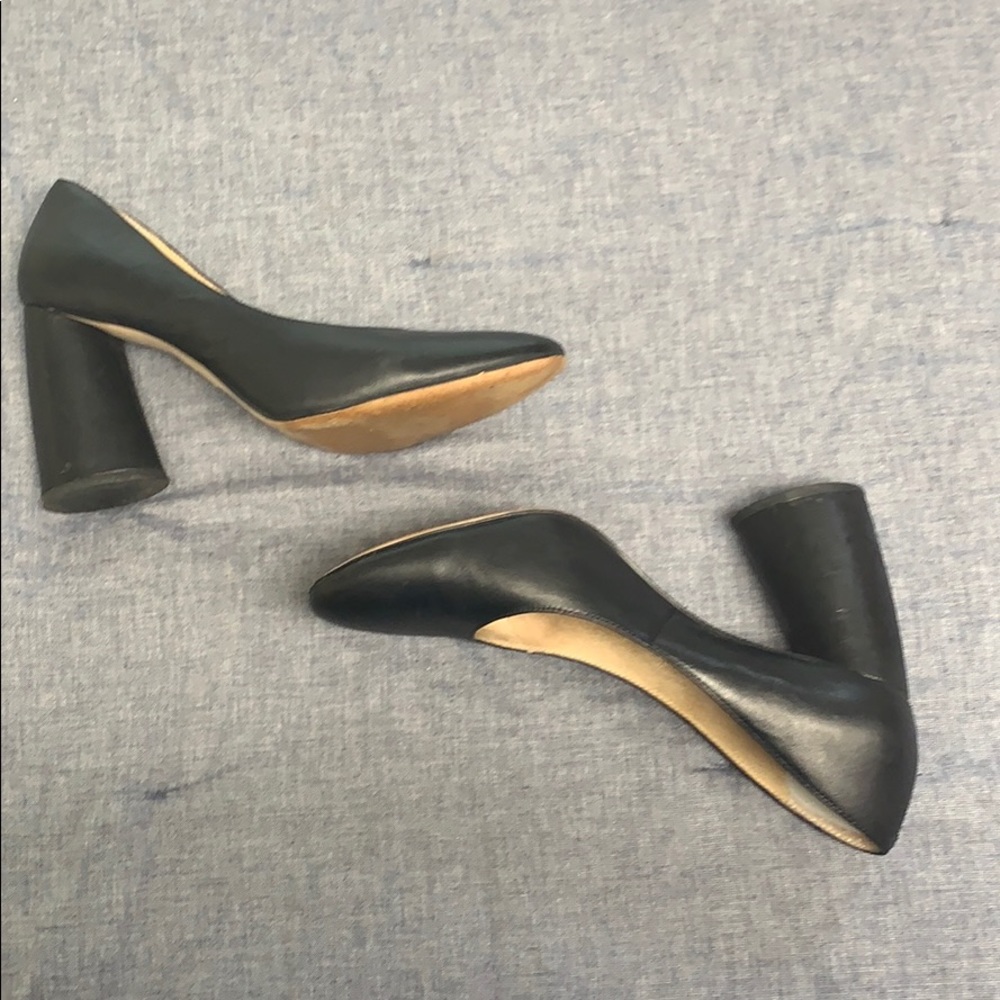 Louise et Cie Black Leather Jayant Pump